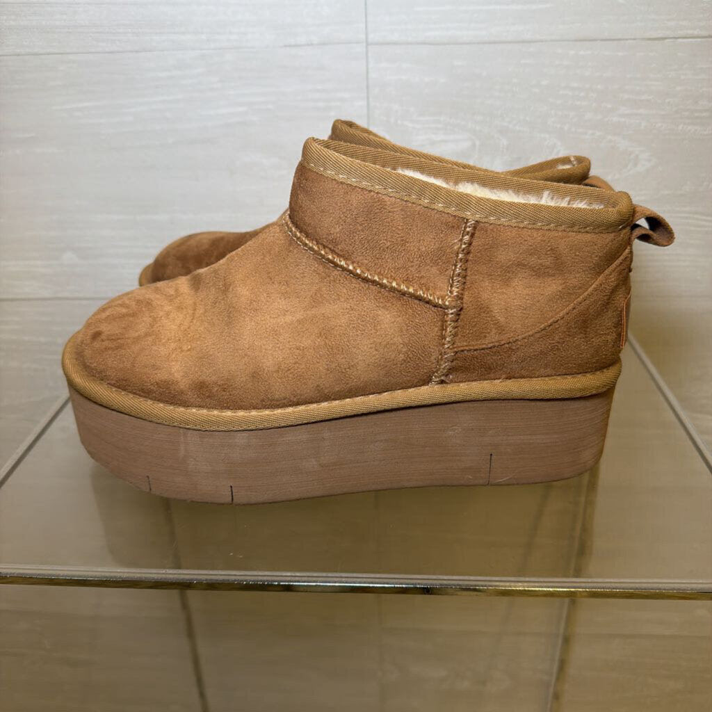 Chestnut Platform Mini Boots 7.5