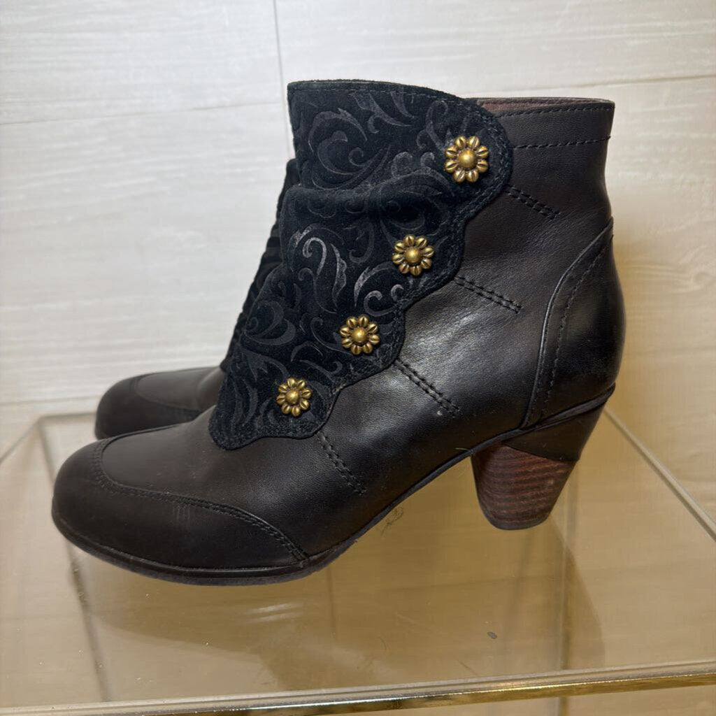 Brown Lace-up Sweater Cuff Boots 37 NWT