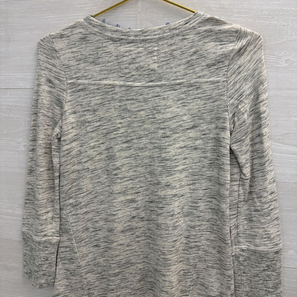 Anthropologie Grey/Blue Ruffle Tunic Extra Small