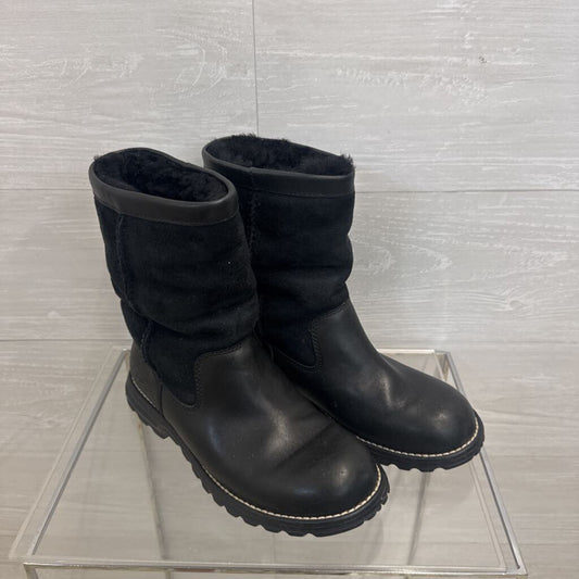 UGG Black Leather and Suede Mid-Calf Boots "Brooks" 7