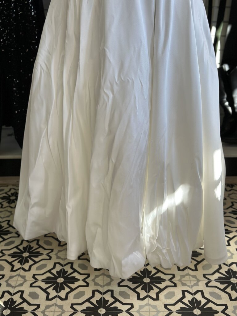 Stella York Ivory Sateen Twill A-Line Sleeveless Bridal Gown 24