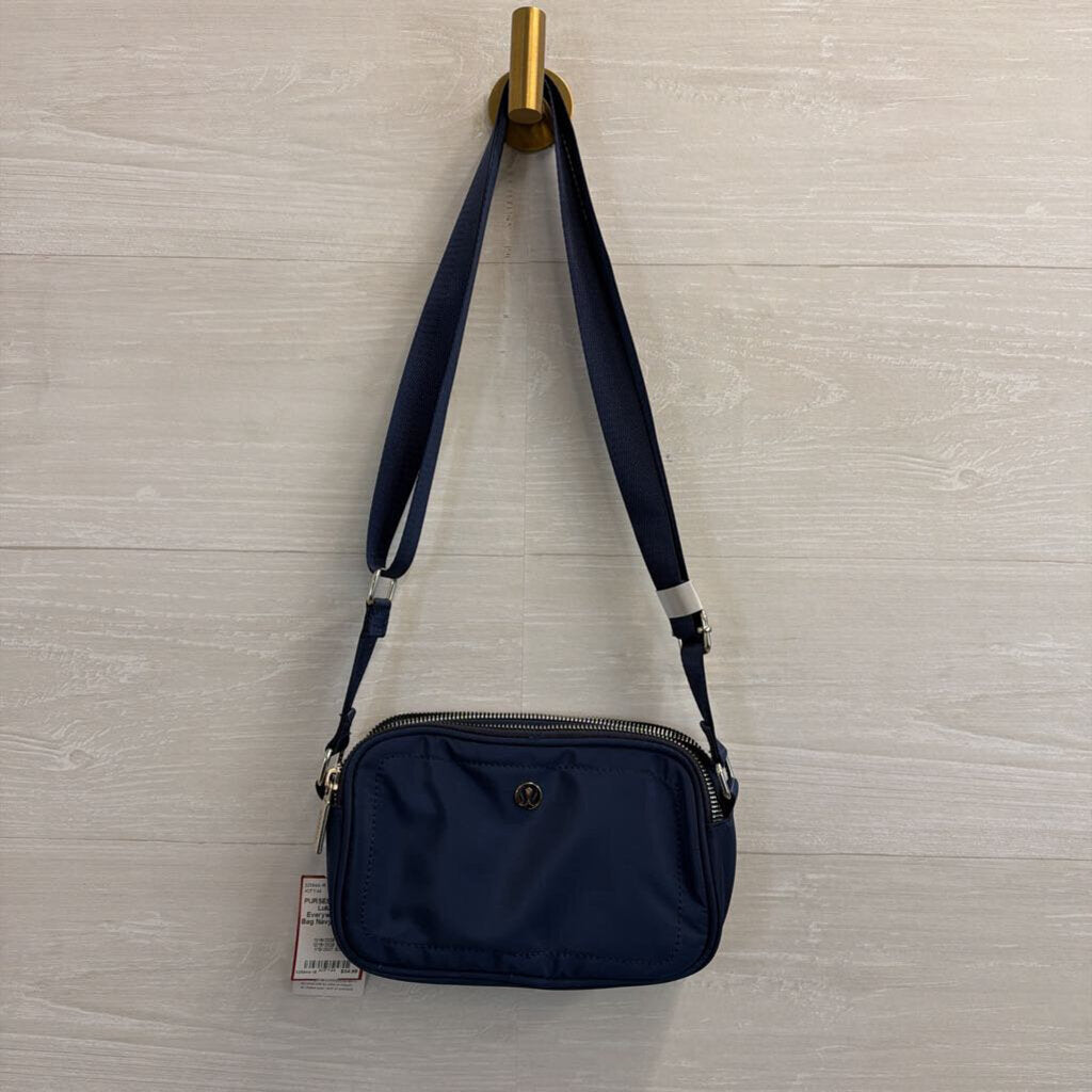 Lululemon Everywhere Belt Bag Navy