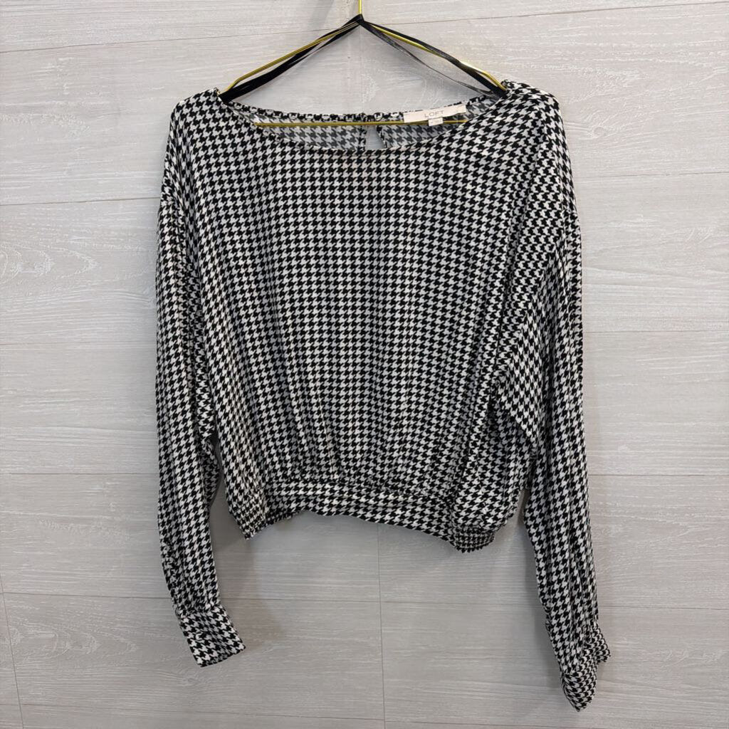 Black and White Houndstooth Long Sleeve Medium