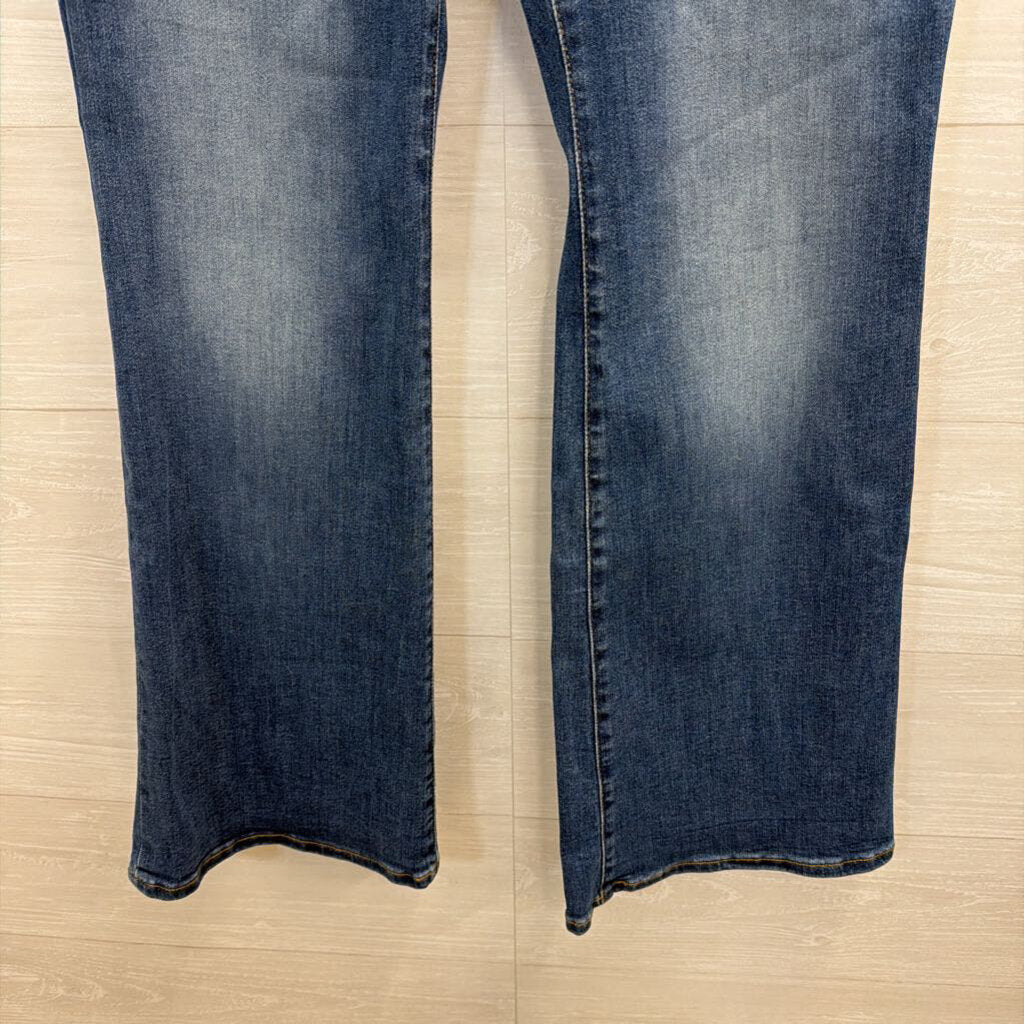 Lucky Brand Medium Wash High Rise Lucky Curvy Flare Jeans 30