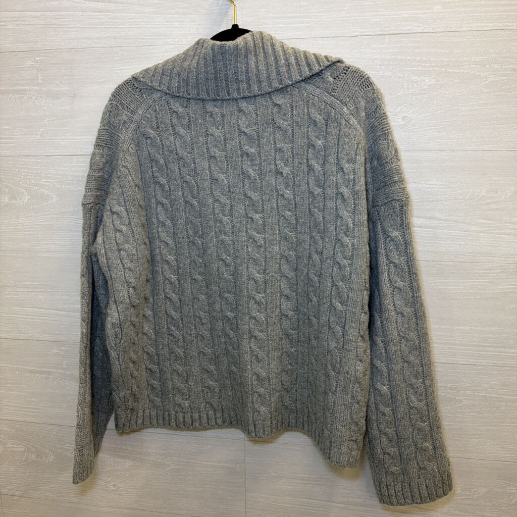 Abercrombie and Fitch Grey V Neck Knit Sweater Medium