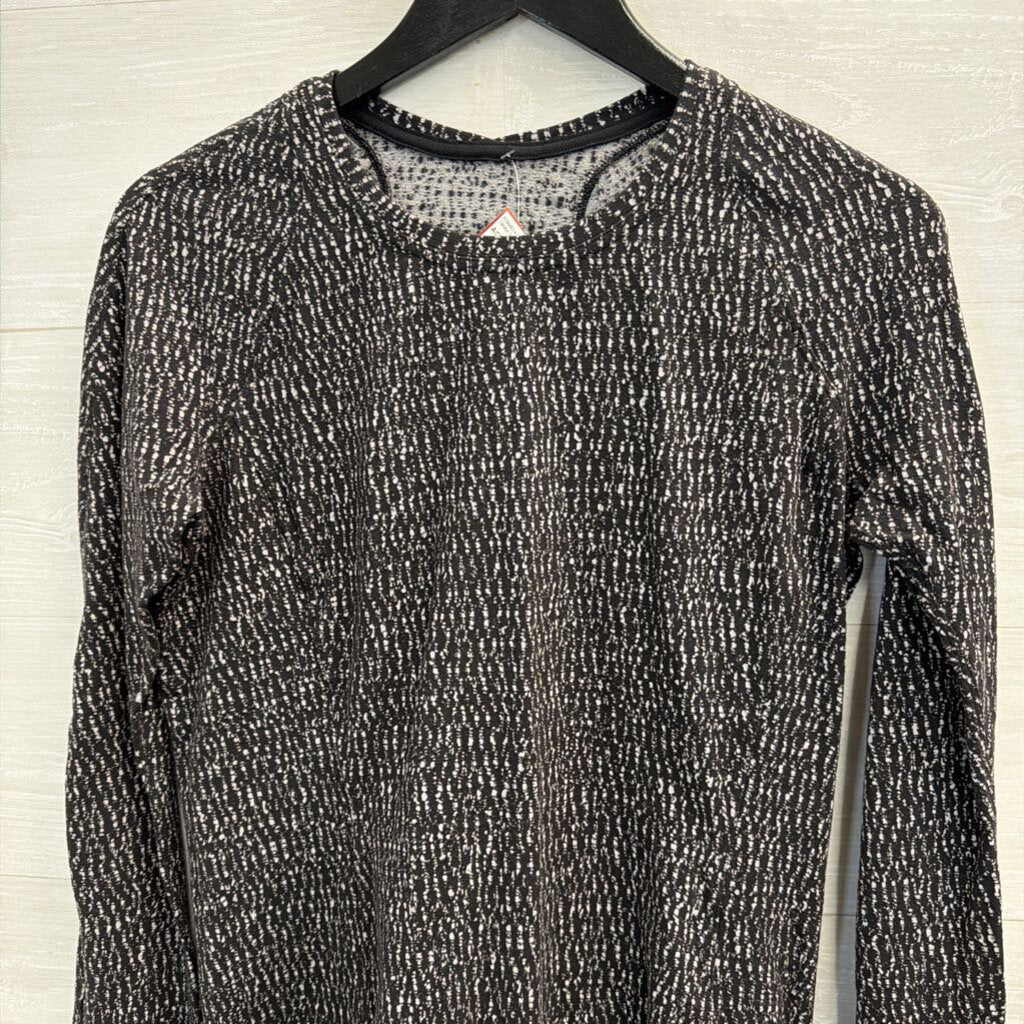 Lululemon Black/ White Print Long Sleeve Athletic Top Medium