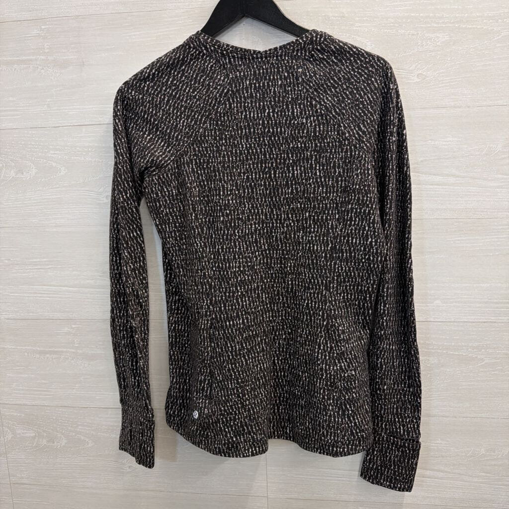 Lululemon Black/ White Print Long Sleeve Athletic Top Medium