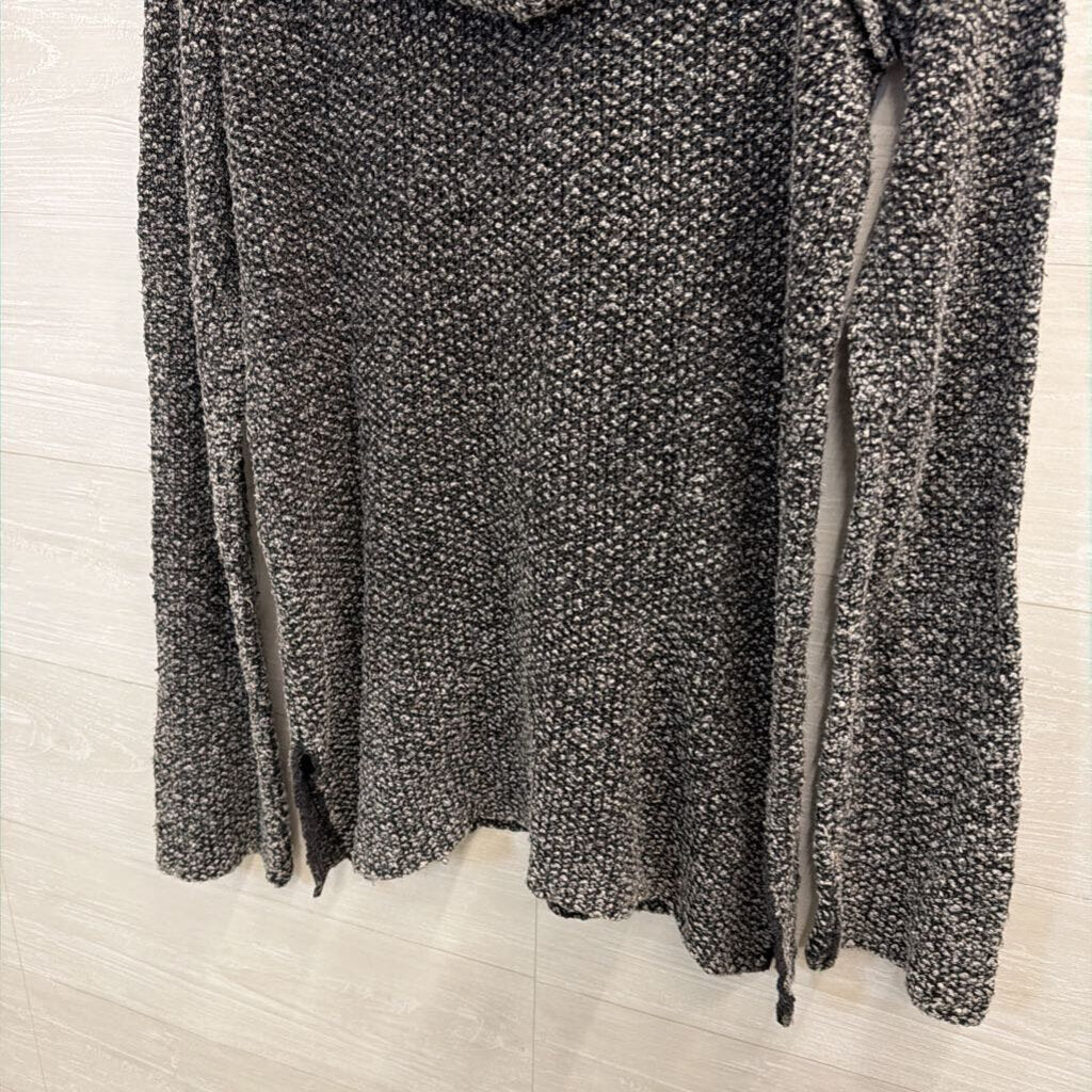 Vintage Havana Black/ White Knit Hooded Long Sleeve Top Medium