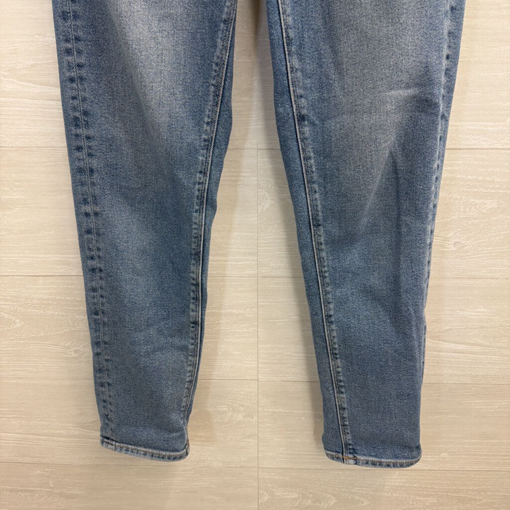 American Eagle Tomgirl Medium Wash Jeans 4 Tall