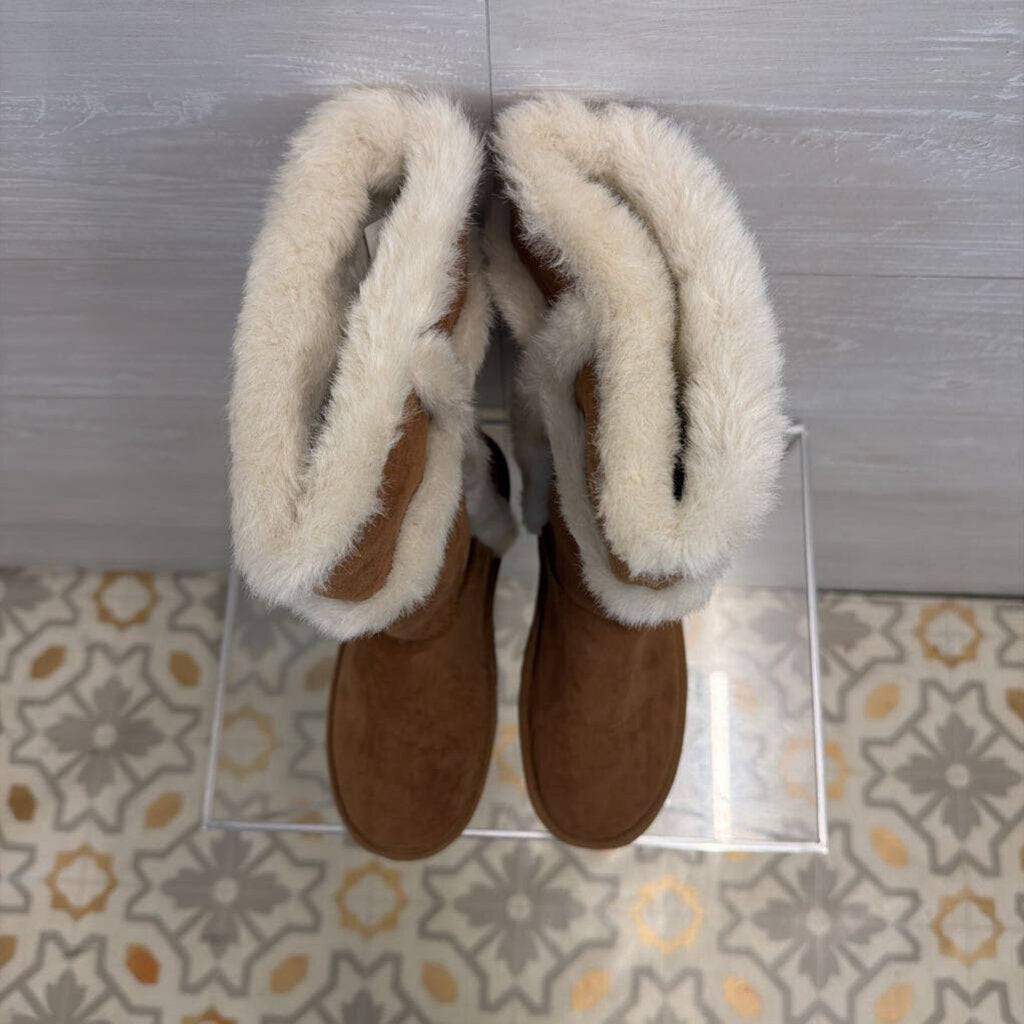 Rampage Brown/ White Suede Faux Fur Puffen Boots 6