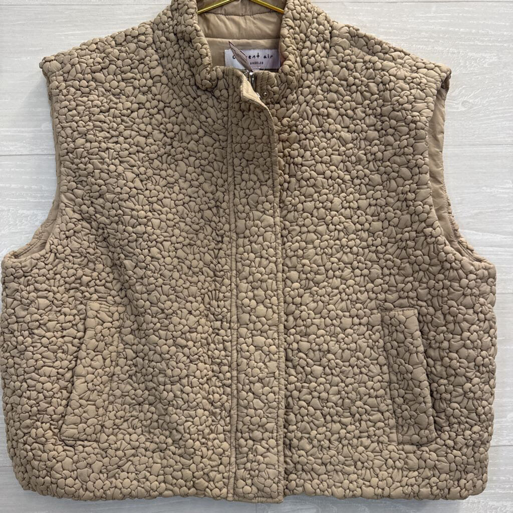 Current Air Beige Textured Cropped Quilting Vest Medium