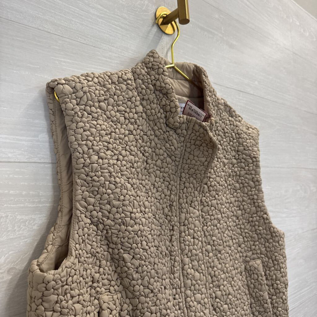 Current Air Beige Textured Cropped Quilting Vest Medium