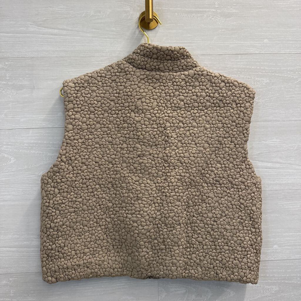 Current Air Beige Textured Cropped Quilting Vest Medium