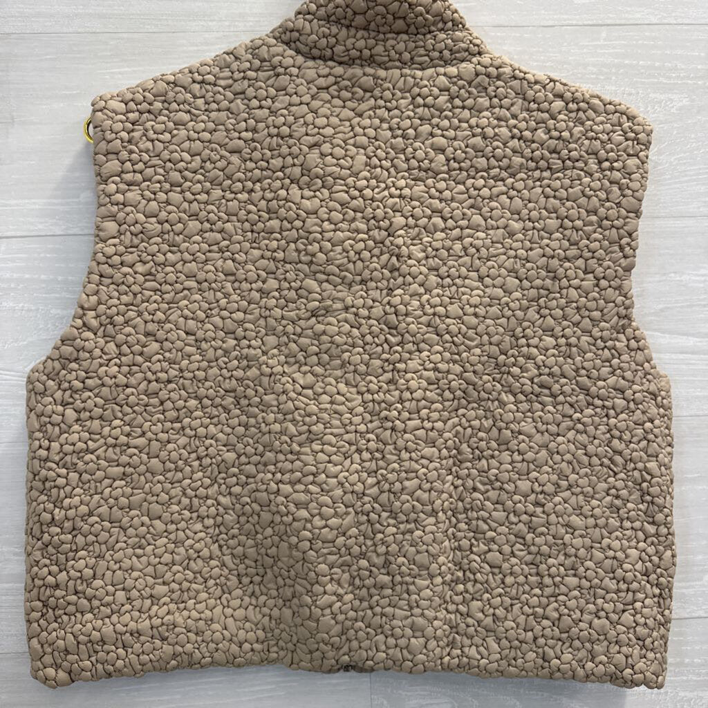 Current Air Beige Textured Cropped Quilting Vest Medium