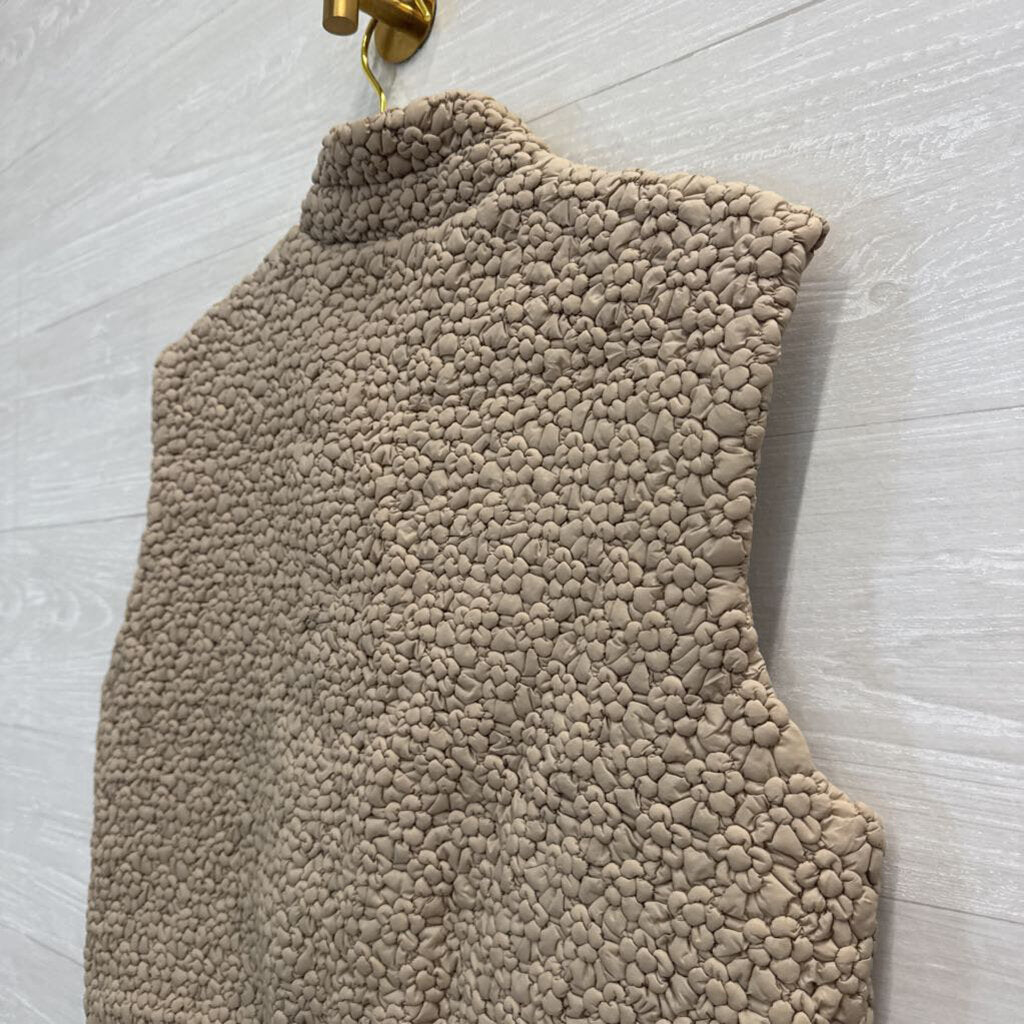 Current Air Beige Textured Cropped Quilting Vest Medium