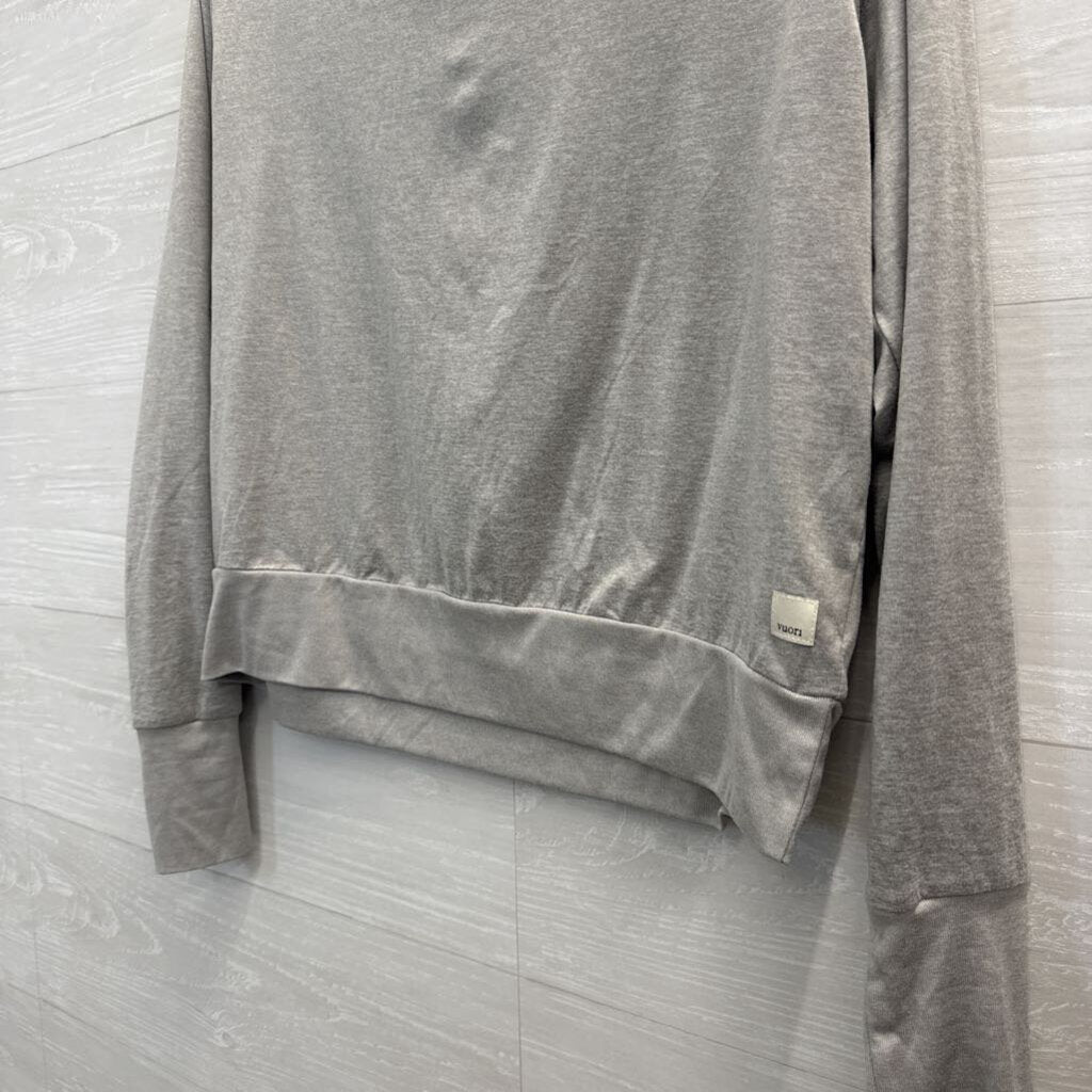 Vuori Soft Grey Daydream Crewneck Long Sleeve Top Medium