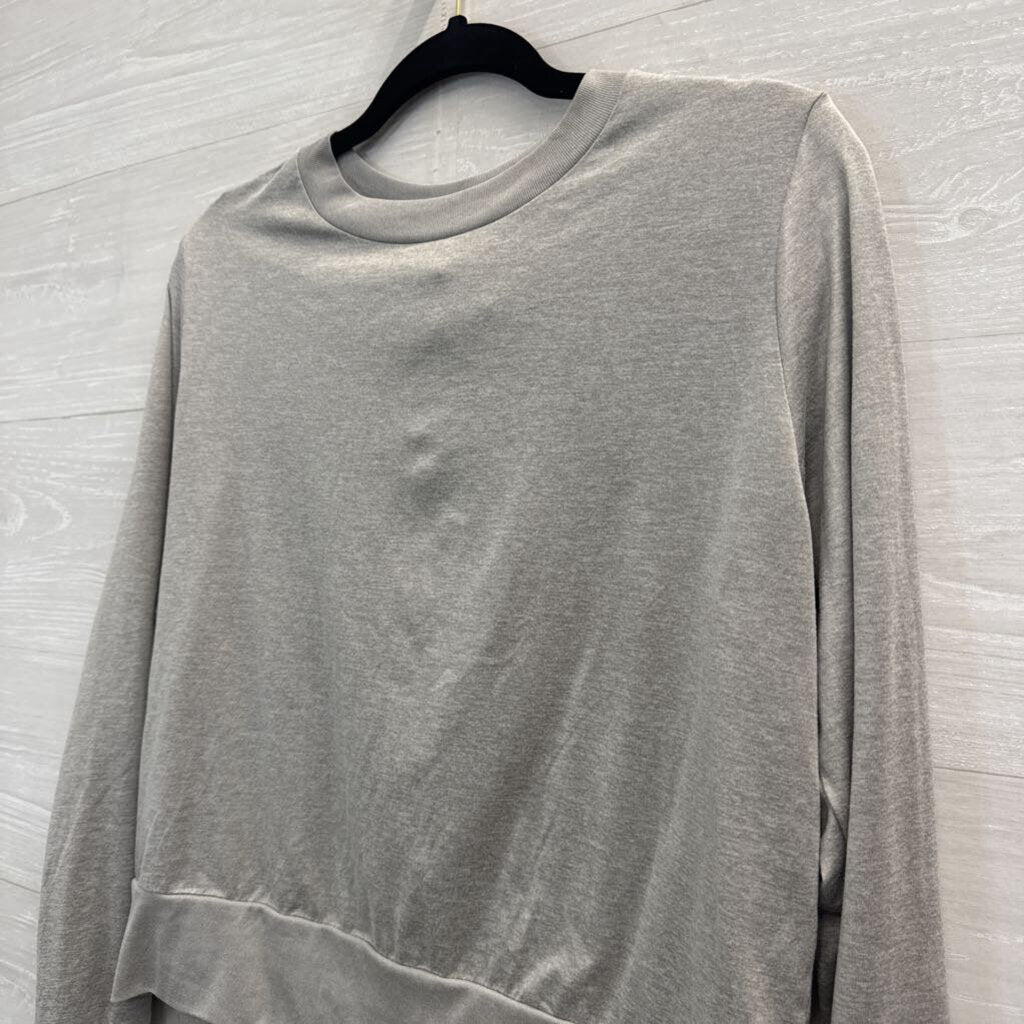 Vuori Soft Grey Daydream Crewneck Long Sleeve Top Medium
