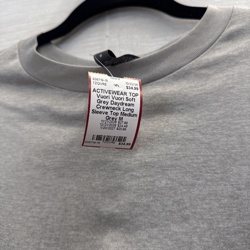 Vuori Soft Grey Daydream Crewneck Long Sleeve Top Medium