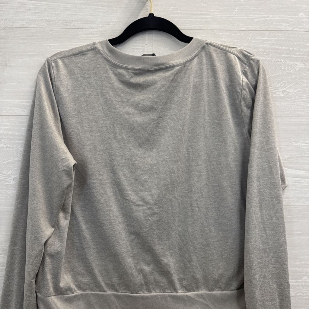 Vuori Soft Grey Daydream Crewneck Long Sleeve Top Medium
