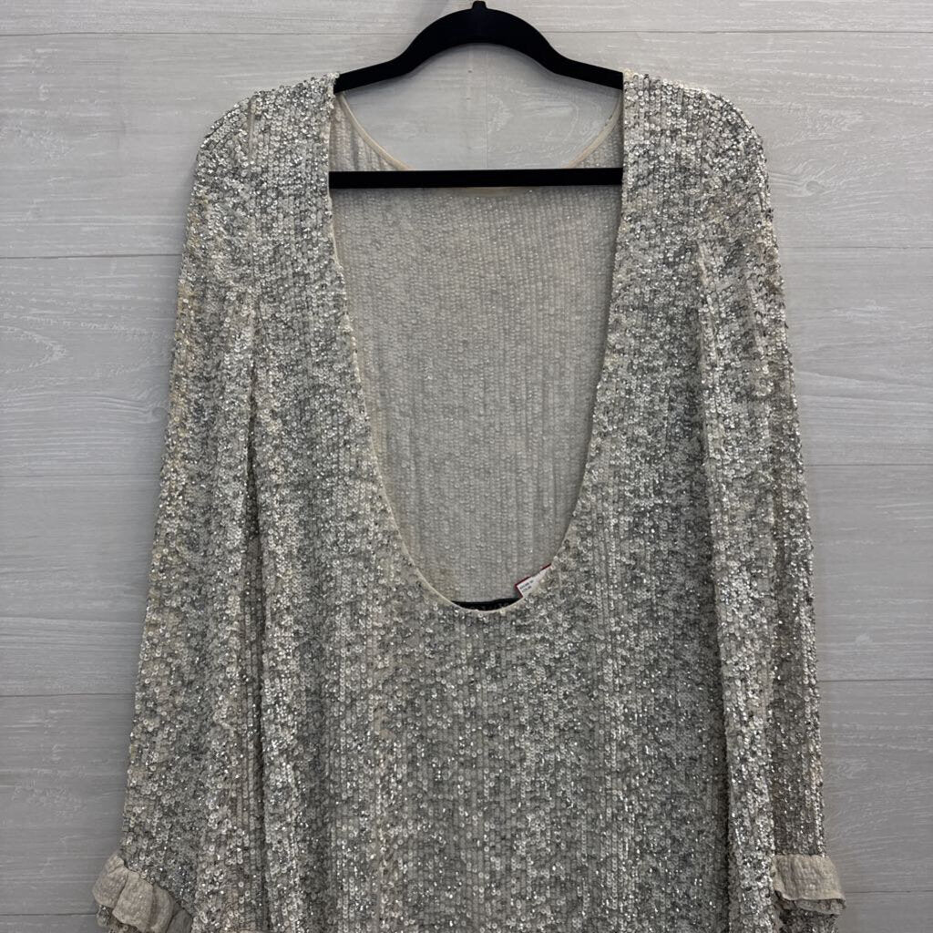 Isabelle Quinn Ivory/ Silver Sequin Long Sleeve Low Back Dress 8