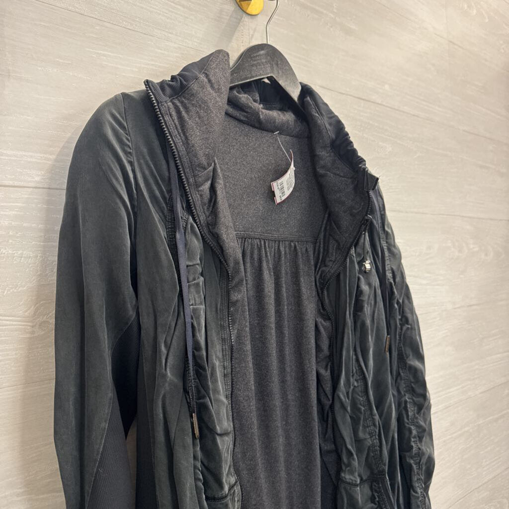 Lululemon Black/ Grey Reversible Cool Down Ruched Zip Up Jacket 8