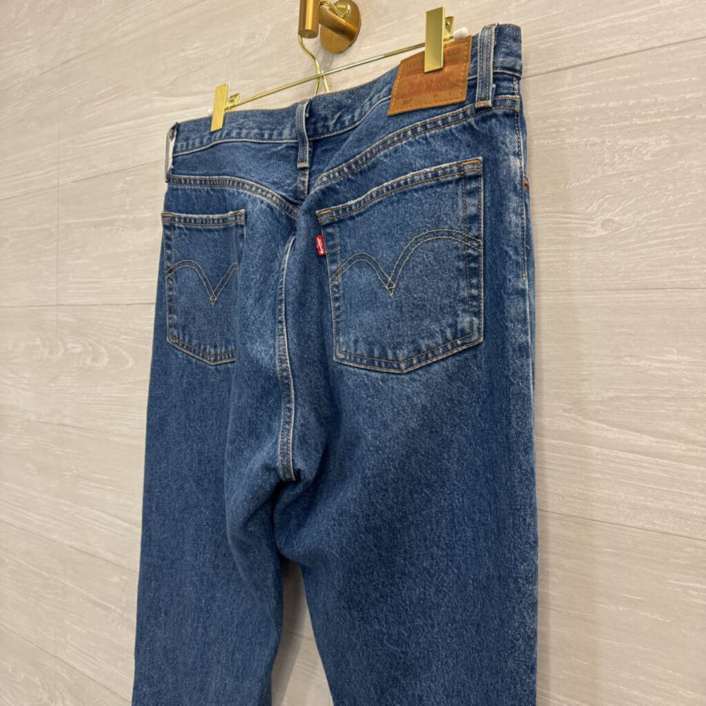 Levi Medium Wash 501 Straight Leg Jeans 30