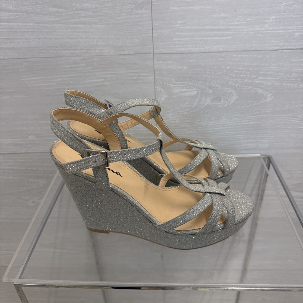 Touch of Nina Silver Shimmer Sparkle Strappy Wedge Heels 9