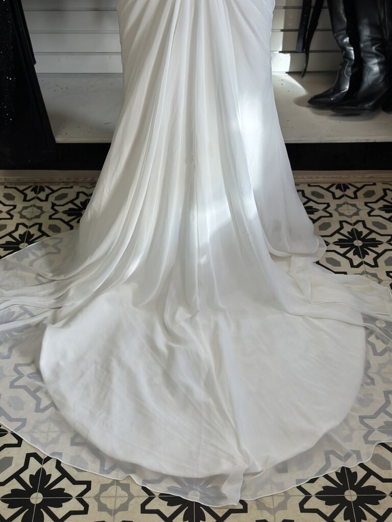 Maggie Sottero Ivory Strapless Ruched Lace Up Back Bridal Gown 6