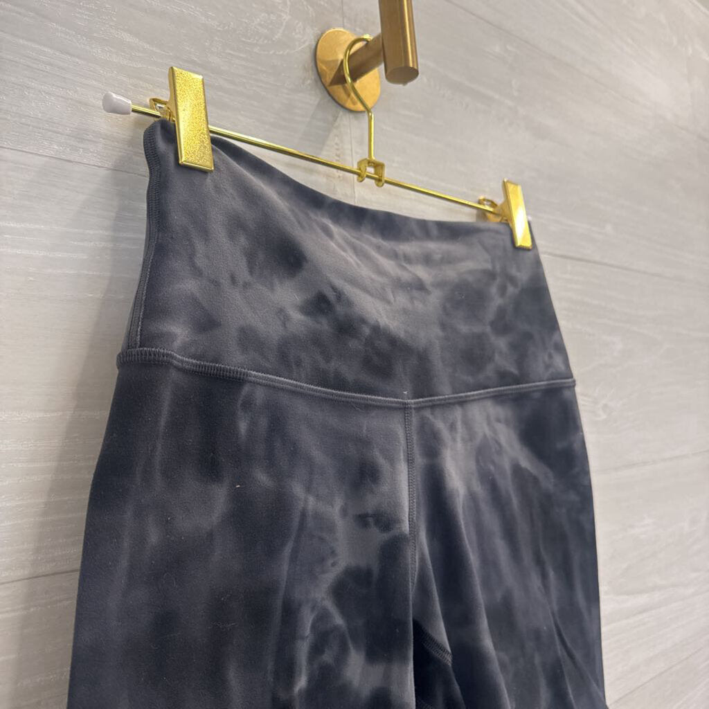 Lululemon Black/ Grey Print Biker Shorts 4