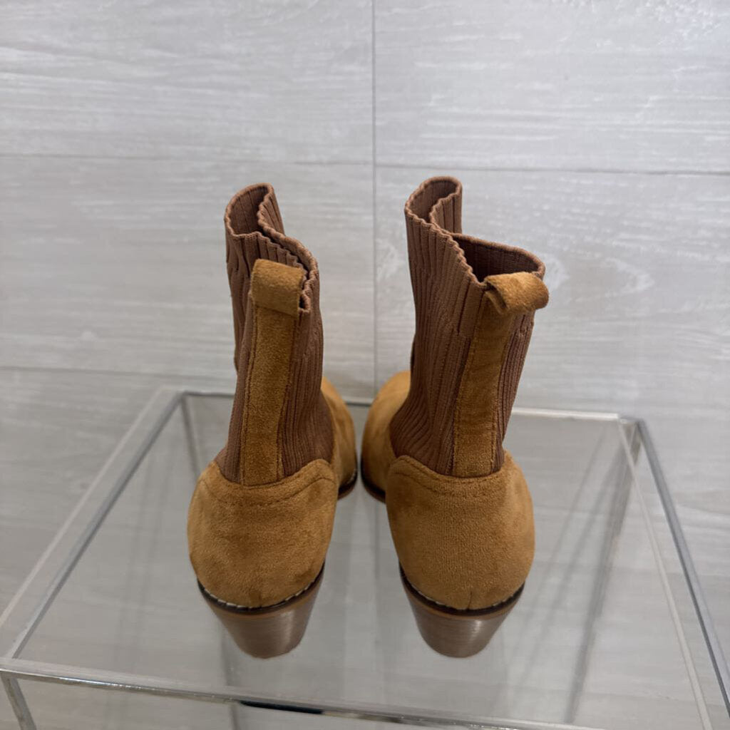 Boutique by Corkys Brown Suede Pull On Ankle Boots 7