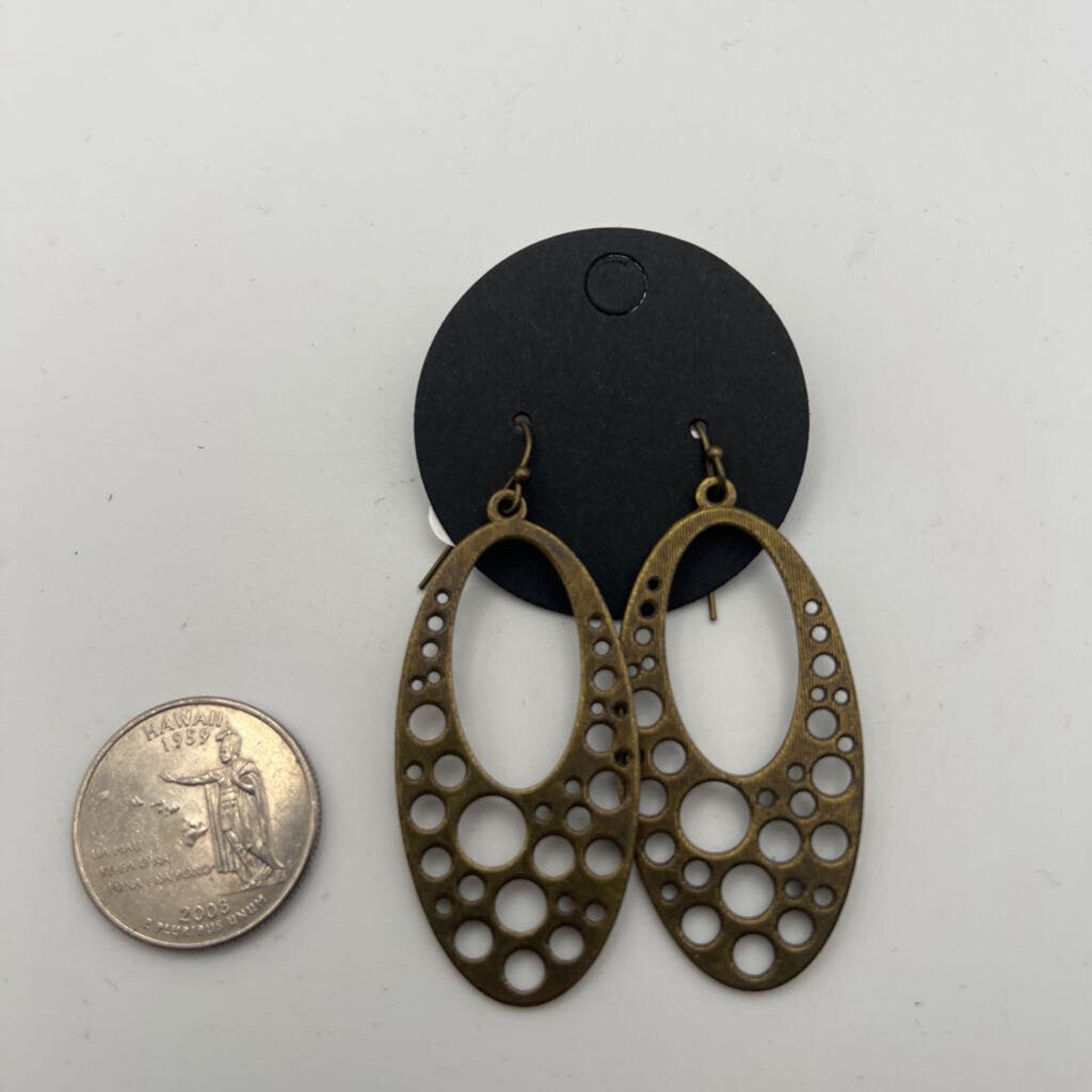 Gold Circle Cutout Drop Earrings
