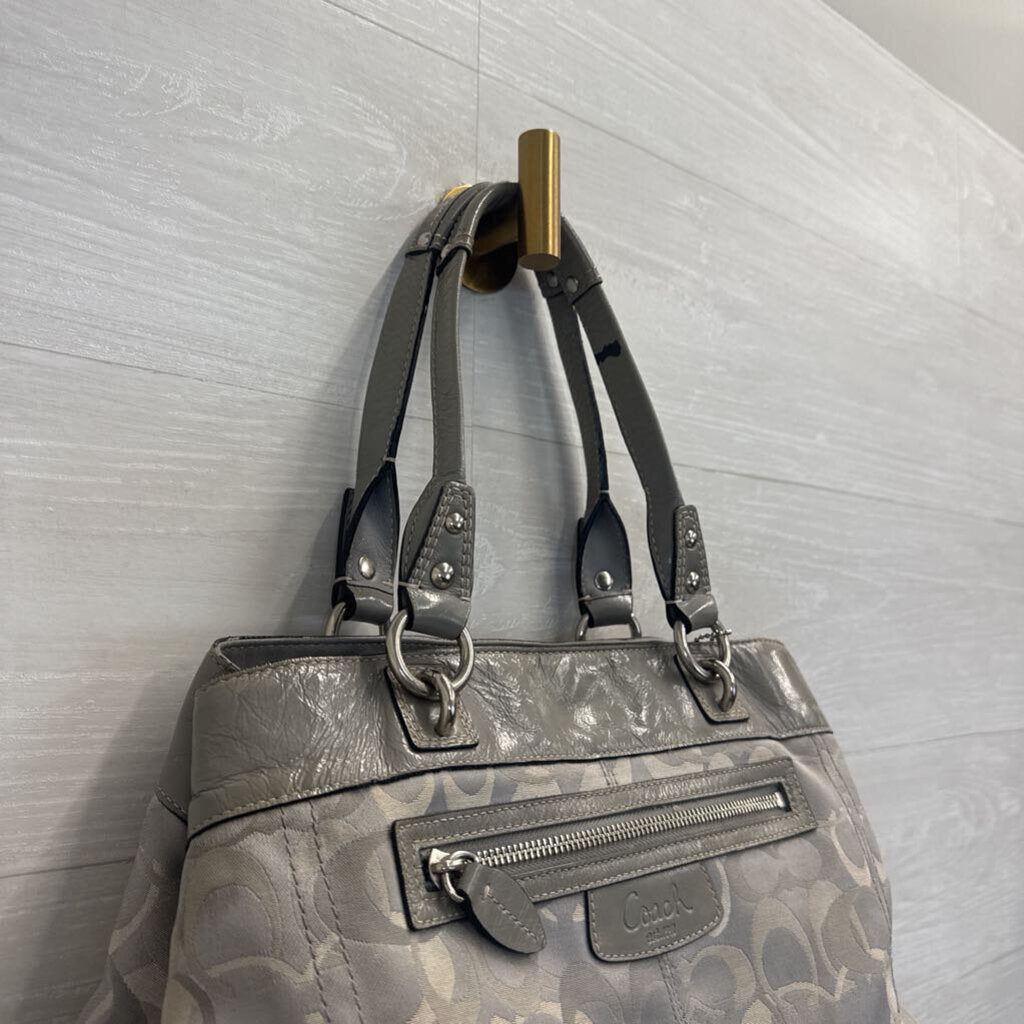 Vintage Coach Grey Penelope Signature Shoulder Purse