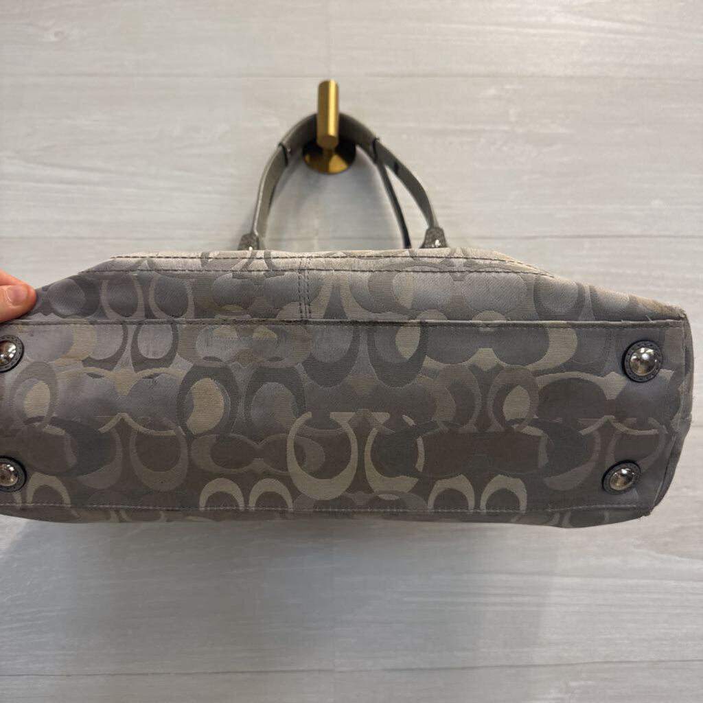 Vintage Coach Grey Penelope Signature Shoulder Purse