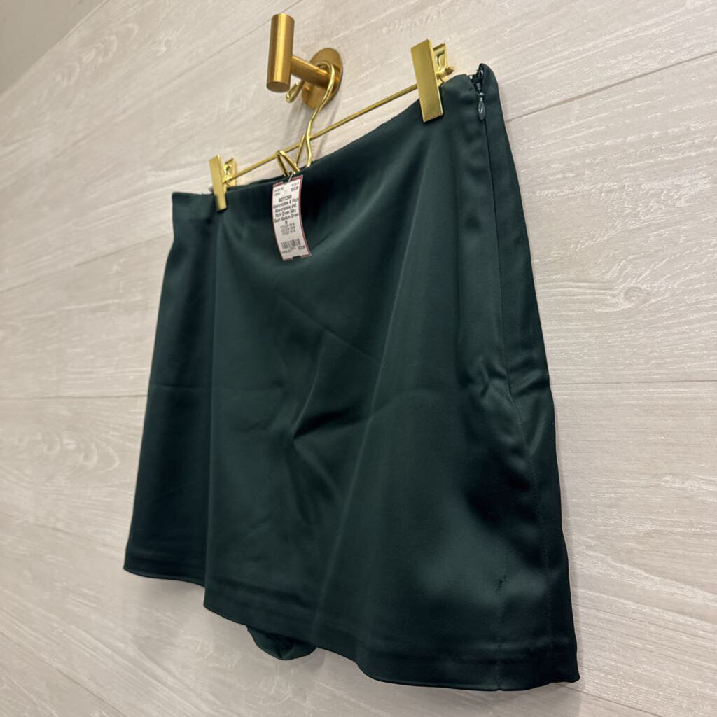Abercrombie and Fitch Green Silky Skort Medium