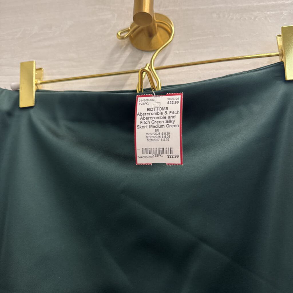 Abercrombie and Fitch Green Silky Skort Medium