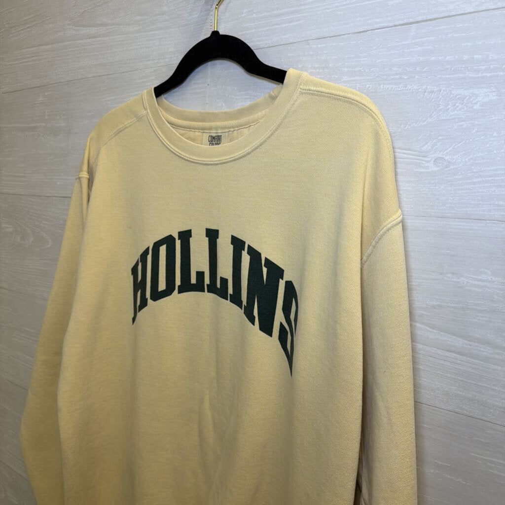 Comfort Colors Cream/ Green Hollins Crewneck Sweatshirt Medium