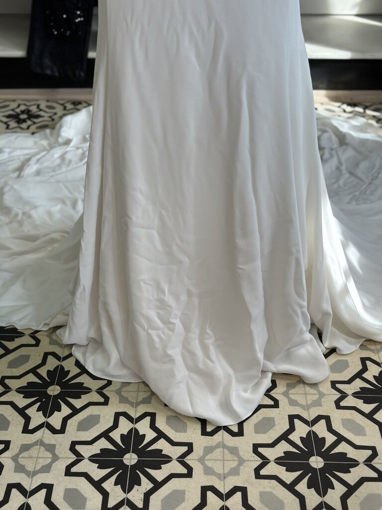 Maggie Sottero Ivory Crepe Bridal Gown 16