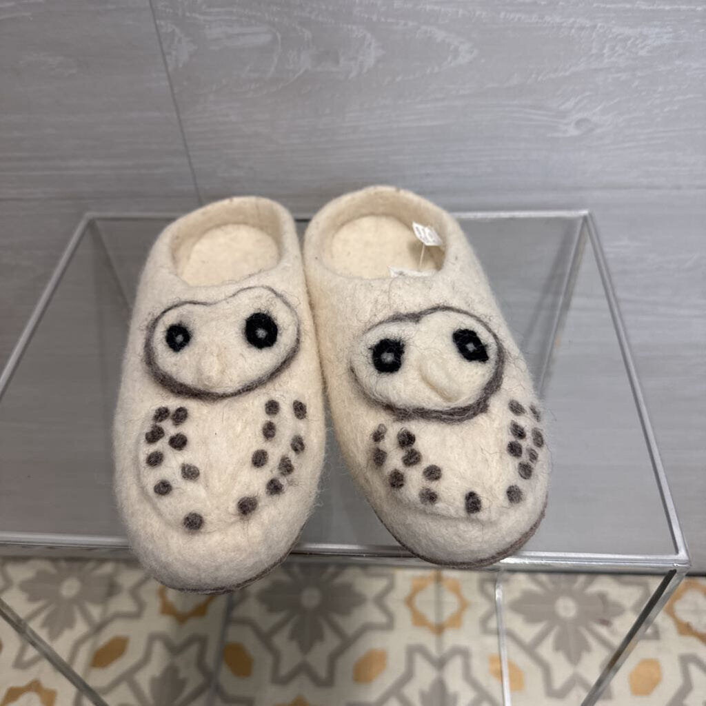 Cream 100% Wool Owl Slippers Small/ Medium