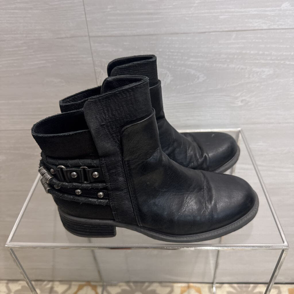 OTBT Black Leather Ankle Boots 7.5