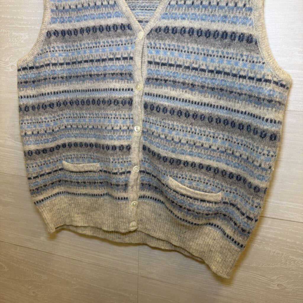 Eddie Bauer Greyy/ Blue 100% Lambs Wool Button Front Vest Sweater Top Large