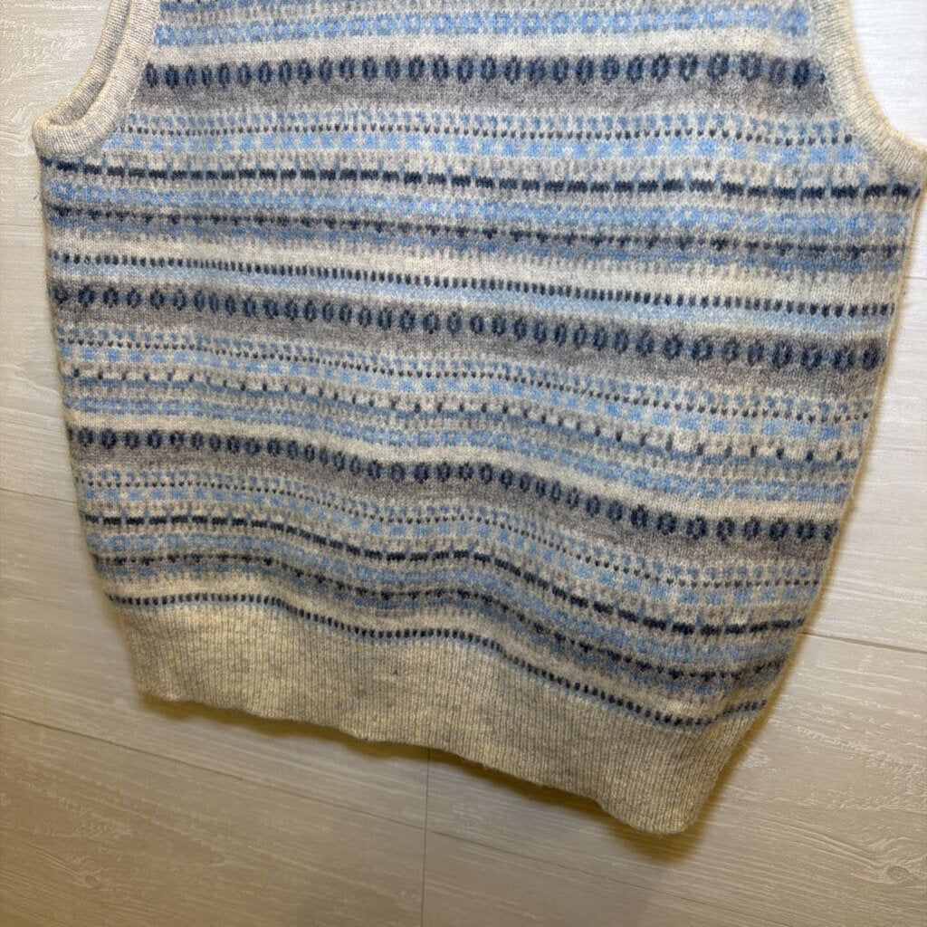 Eddie Bauer Greyy/ Blue 100% Lambs Wool Button Front Vest Sweater Top Large