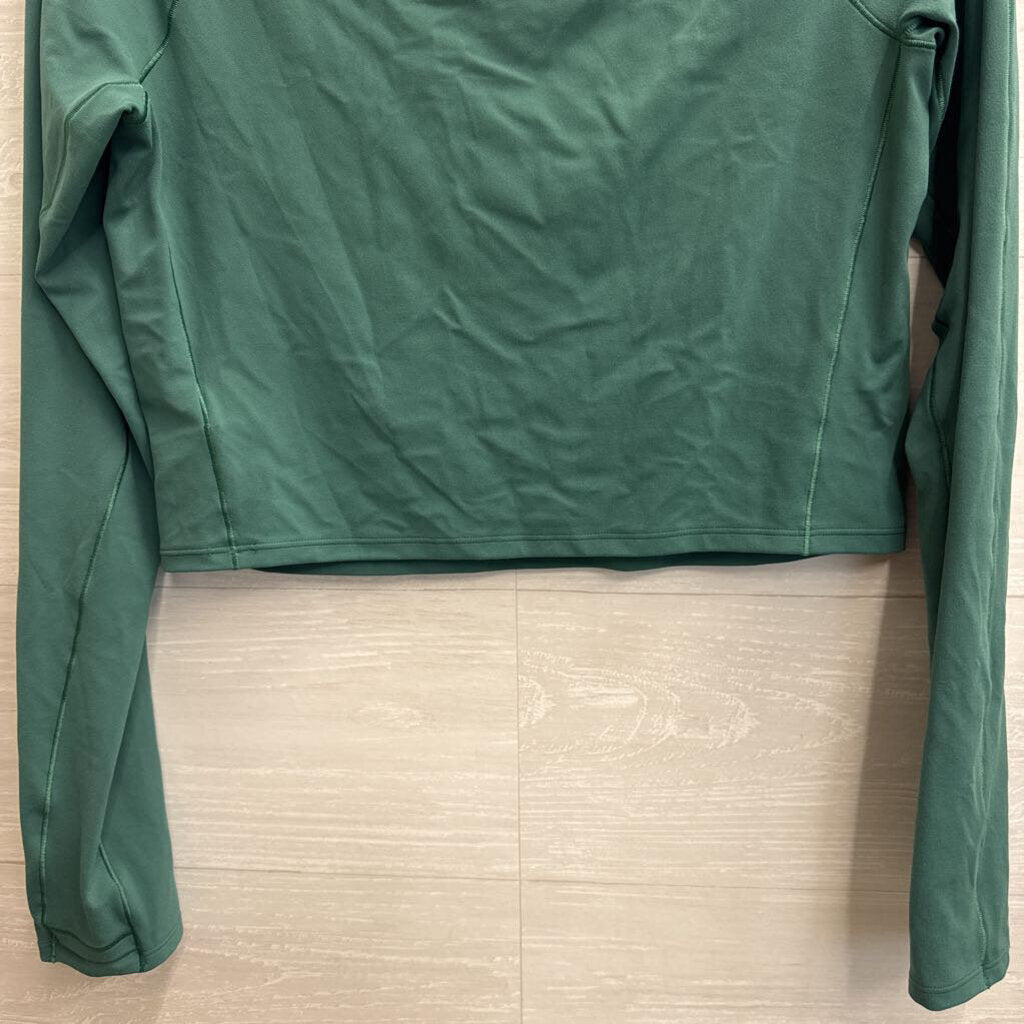 Athleta Green Long Sleeve Cropped Athletic Top Large