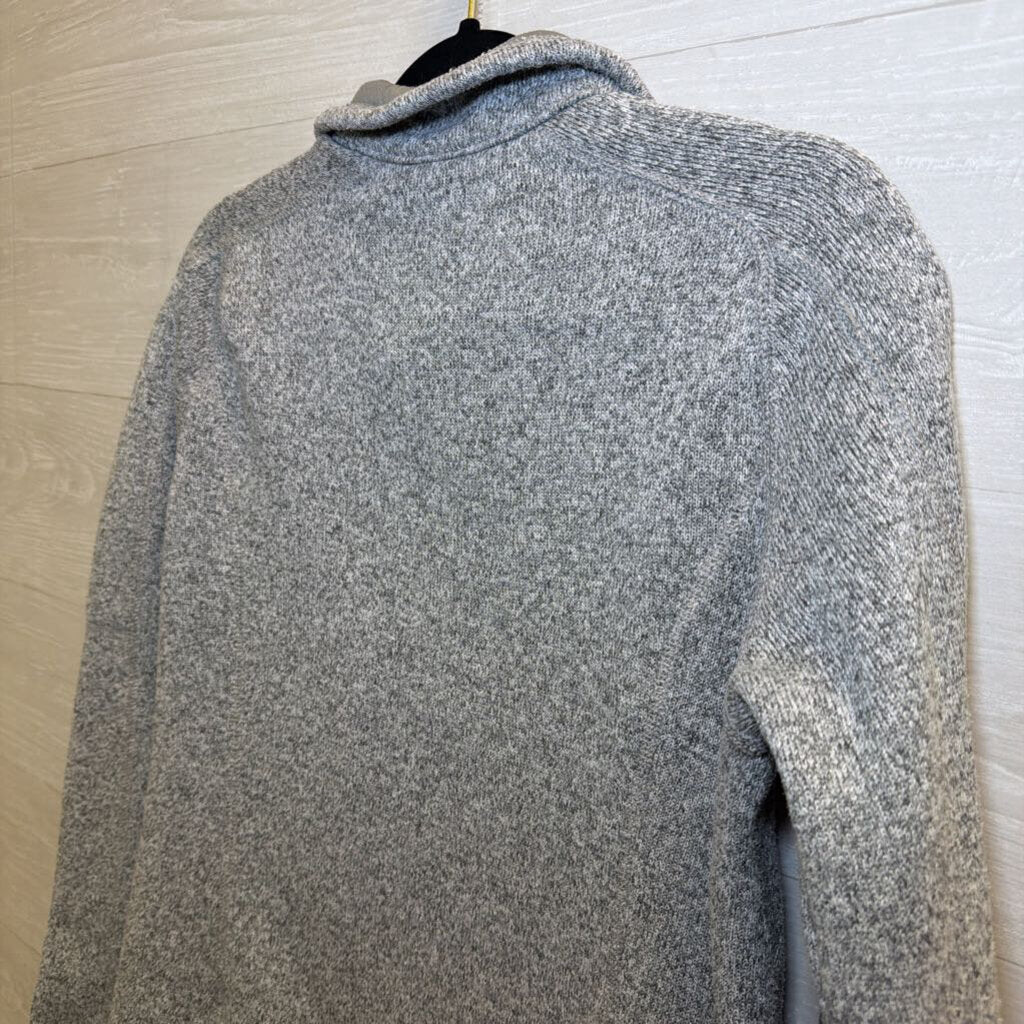 Patagonia Grey Quarter Zip Long Sleeve Pullover Medium