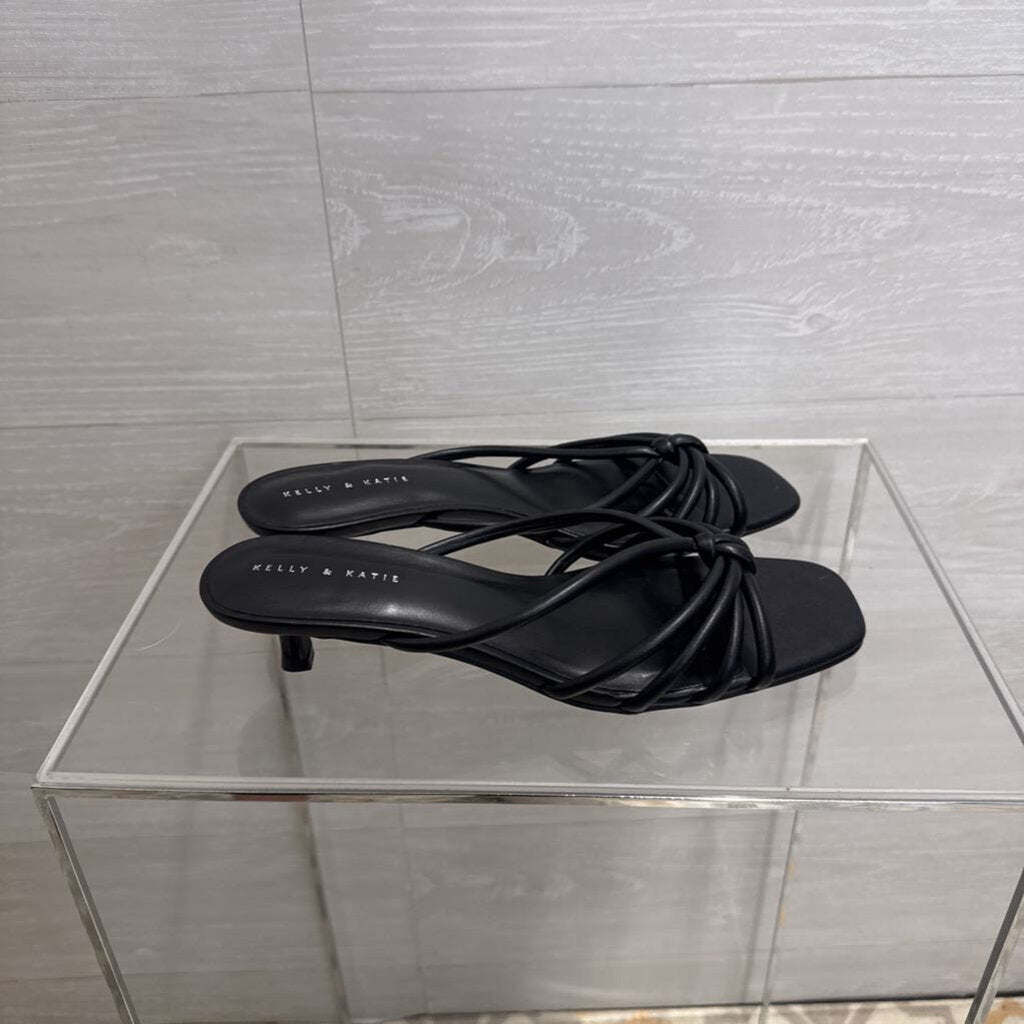 Kelly and Katie Black Strappy Sandal Kitten Heels 8.5