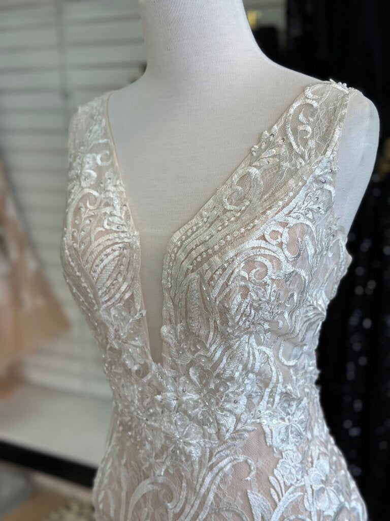 Stella Couture Blush/Ivory Fitted Tank Wedding Gown 10
