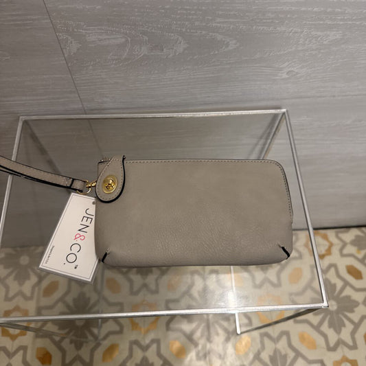 Jen and Co Grey Leather Kendall Crossbody/ Wristlet