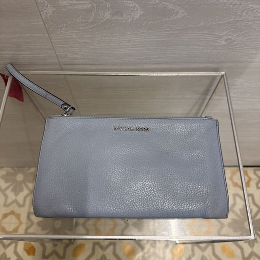 Michael Kors Blue Pebbled Leather Jet Set Wristlet