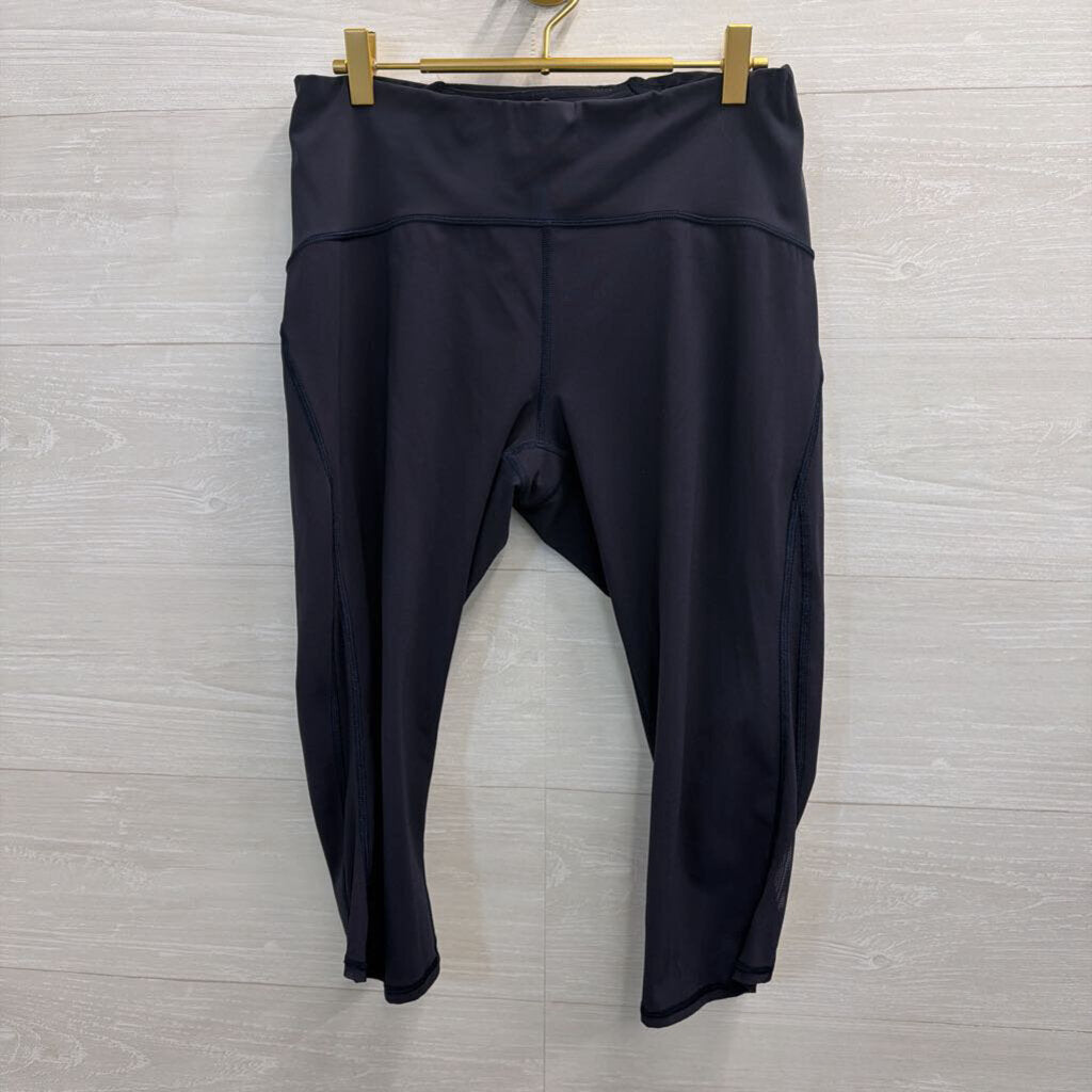Lululemon Navy Cropped Leggings 12