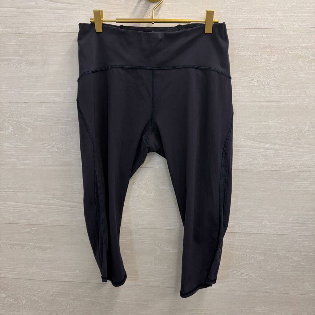 Lululemon Navy Cropped Leggings 12