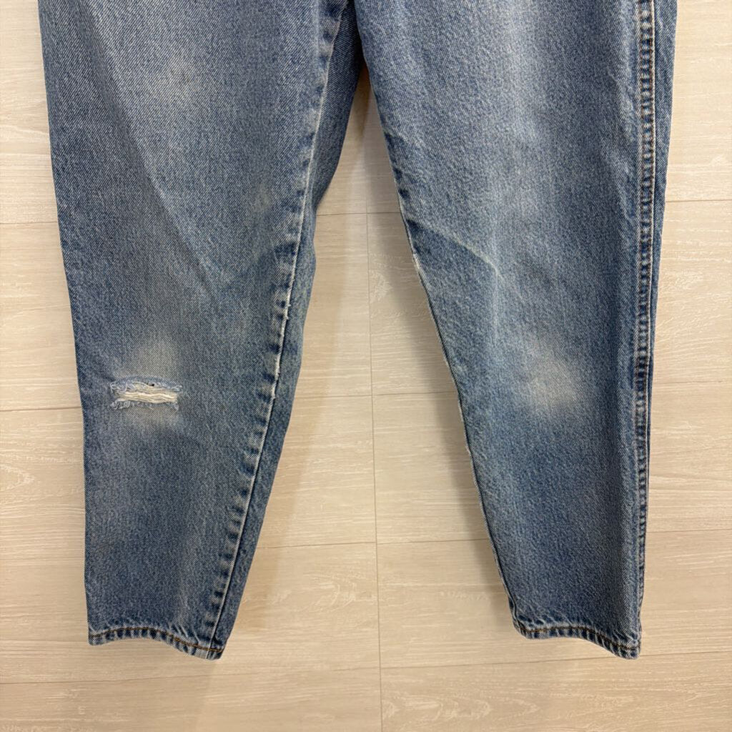 Vintage Chic Light Wash Distressed Mom Jeans 8 Petite